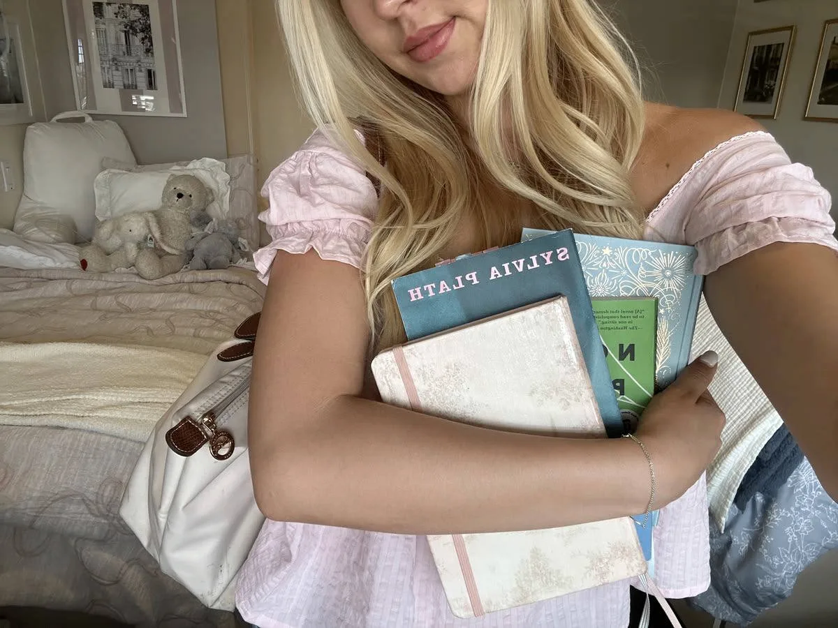 В чем плюсы учить другие языки? 🌸

💋Ты начинаешь понимать фильмы, сериалы, книги и музыку без пере