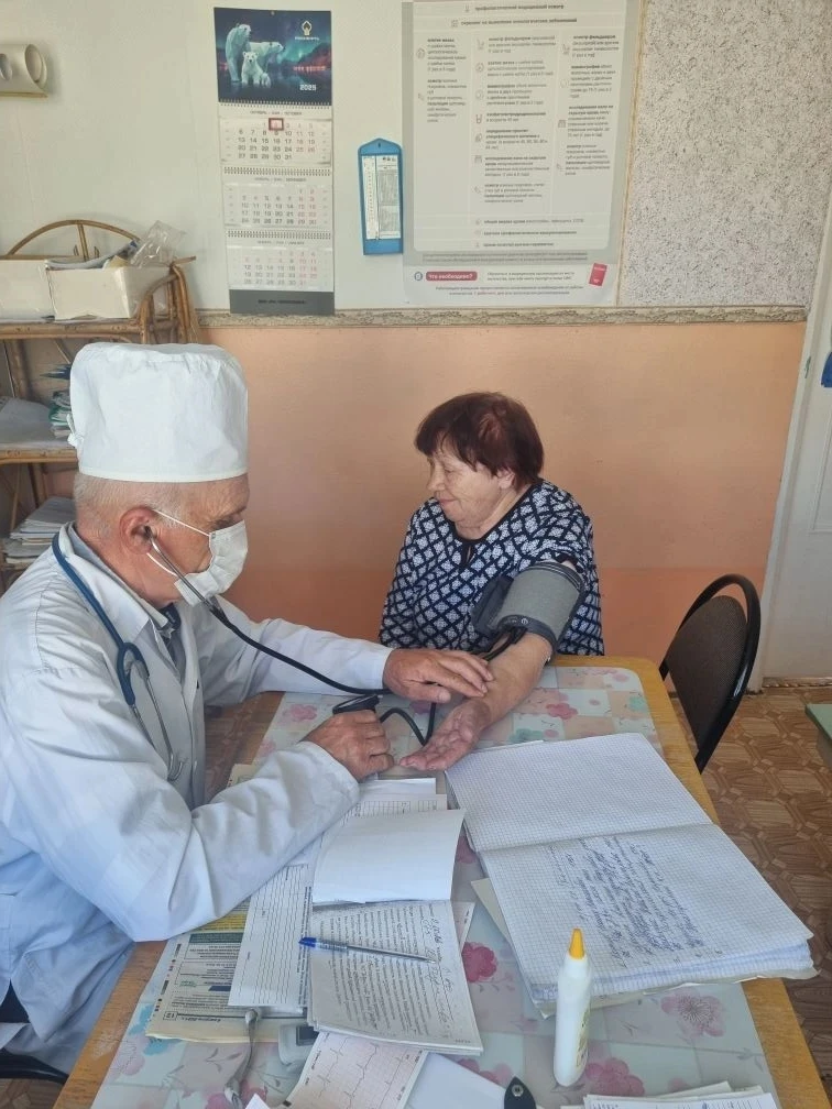 9 июня Специалисты ОБУЗ «Обоянской ЦРБ» организовали выезд в село Быканово, чтобы позаботиться о здо