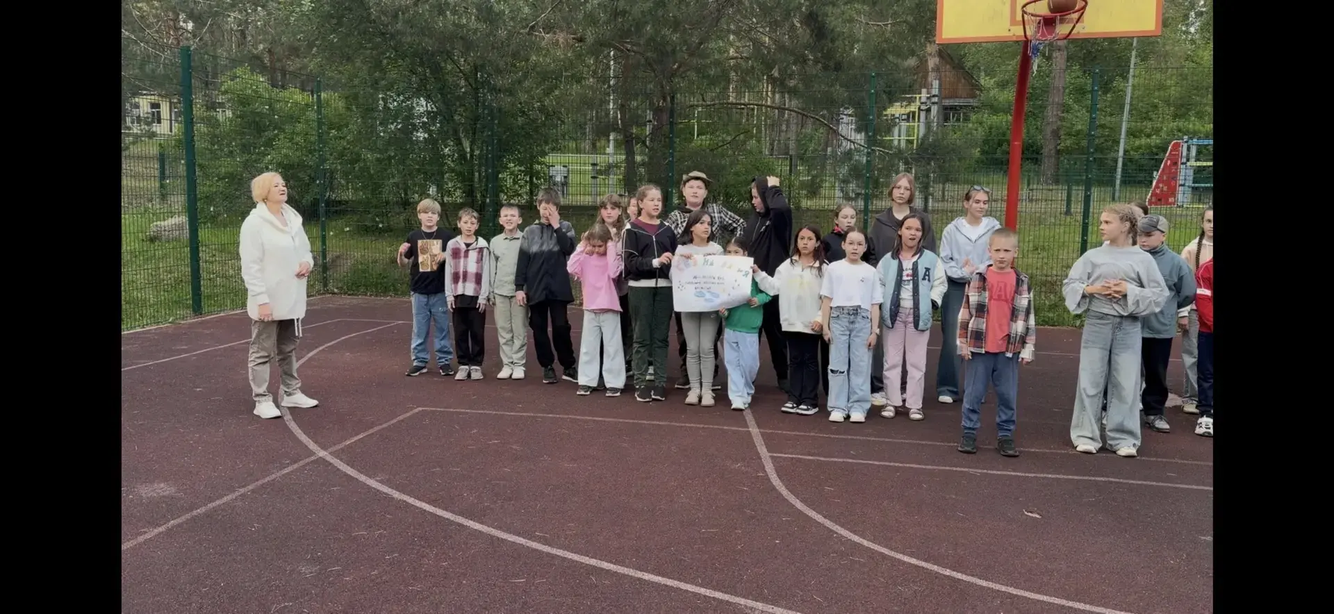 Учащиеся и преподаватели нашей "Детской музыкальной школы 2 им.А.Т. Гараева" открыли летнюю смену в 