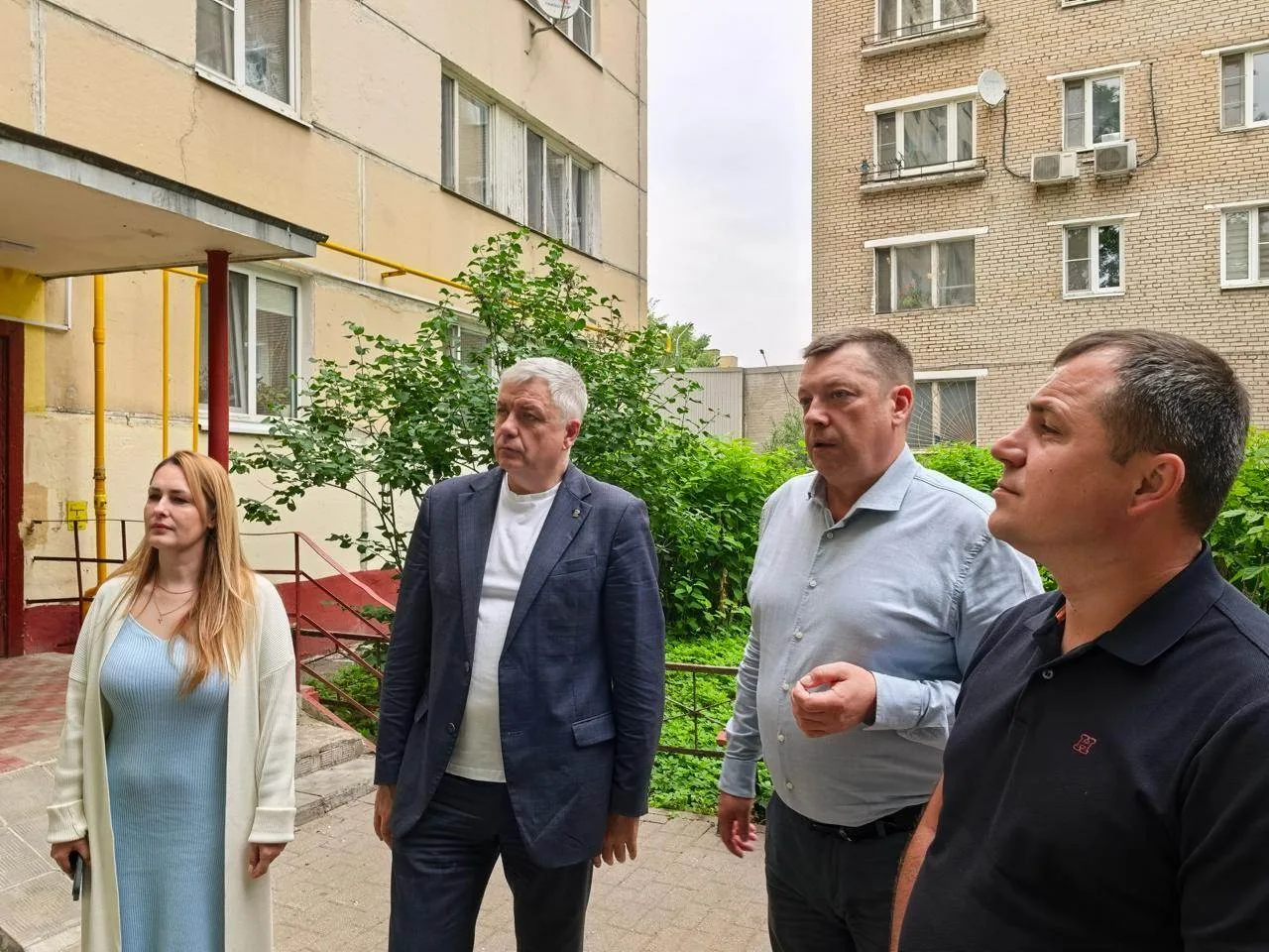 Осмотрел ход капитального ремонта многоквартирного дома №17 на улице Победы в Реутове.

В этом году 