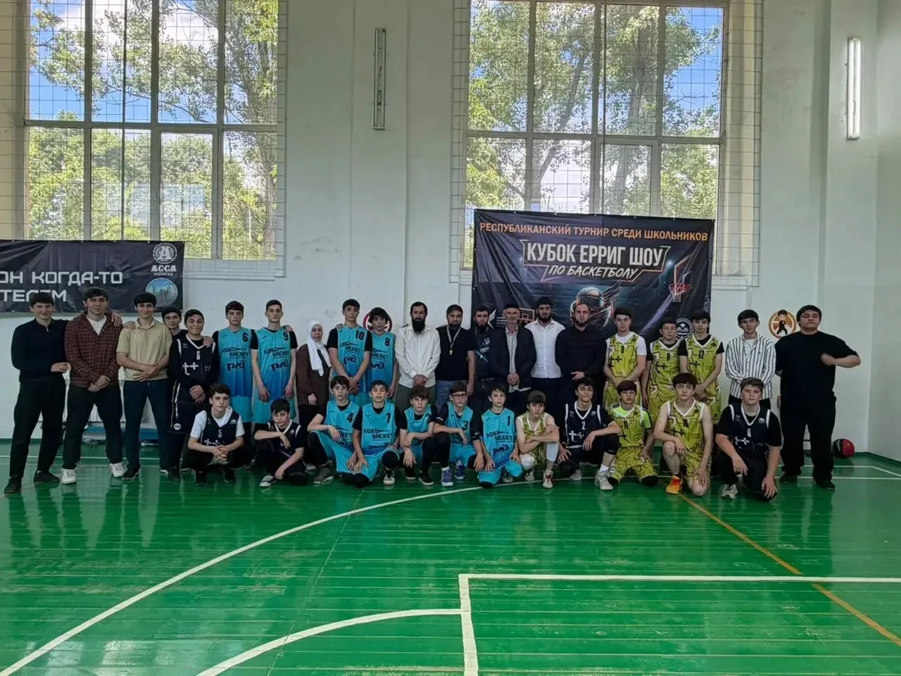 🏀🥇 Чемпионы! Наша гордость!

С радостью сообщаем отличную новость: сборная команда нашей школы по 