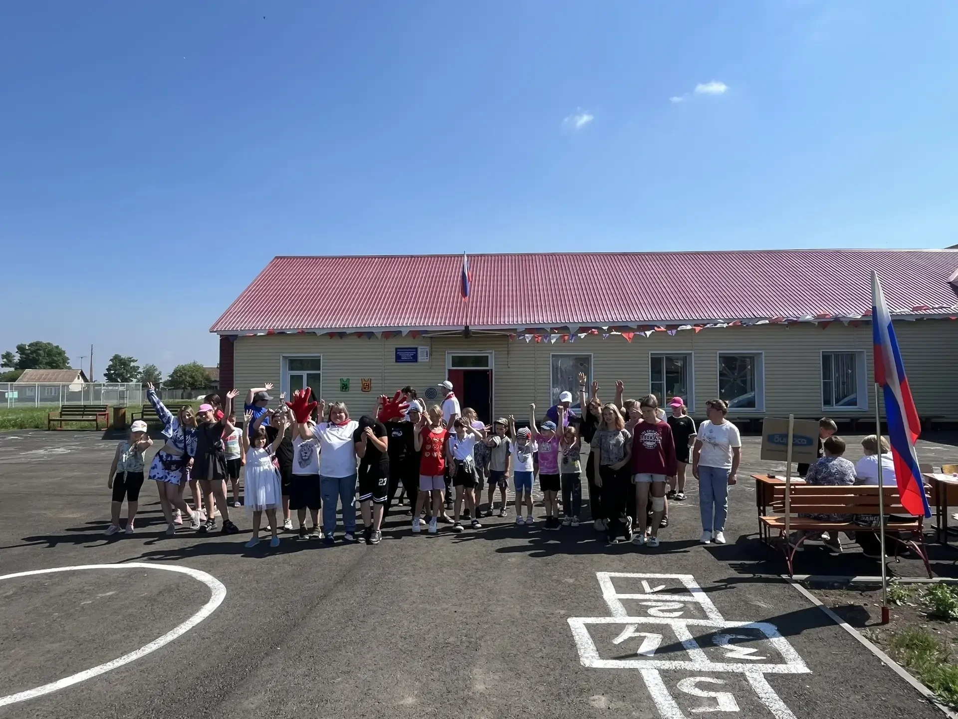 На десятый день лагеря ребята отправились в СДК, где их ждала увлекательная конкурсная программа «Ро