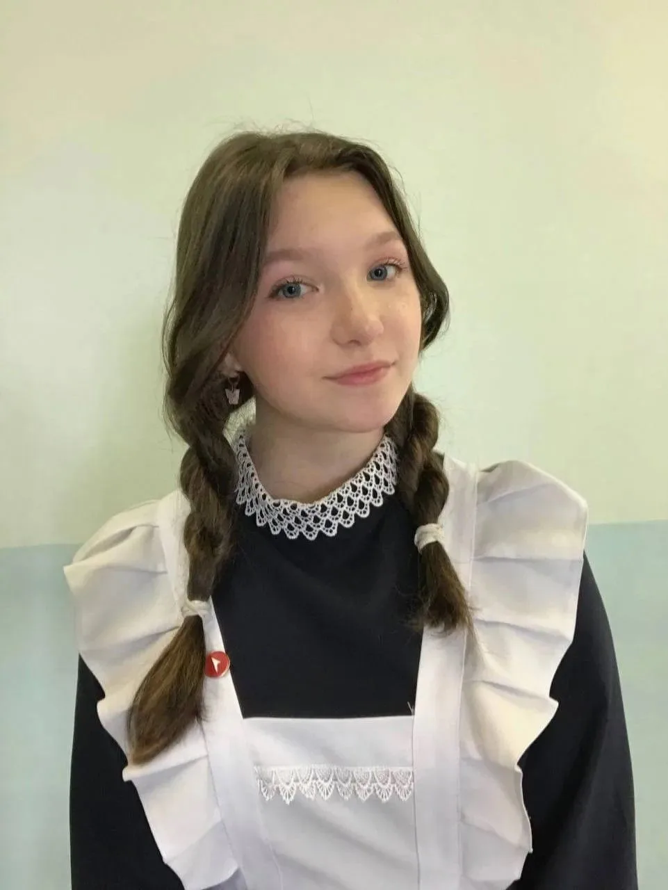 Коллектив школы с огромной гордостью поздравляет ученицу 11 класса Загидуллину Нурфию с блестящей сд