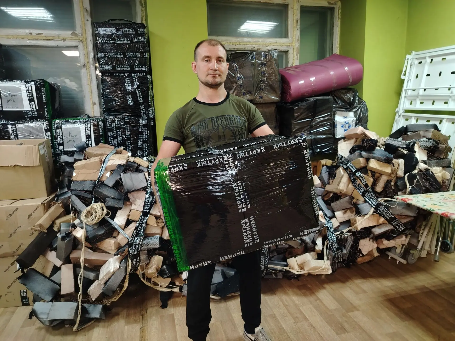 Мастер спорта на защите тыла. 

Сила человека проявляется не только в спортивных рекордах, но и в го