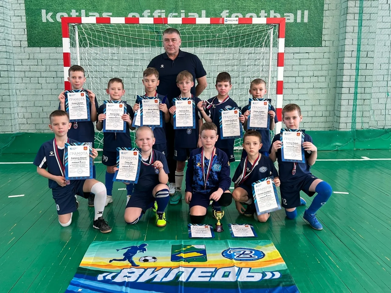 Бронзовый пьедестал!

21-21 марта в спортивном зале «Искра» проходило Открытое первенство МУ ДО « Сп