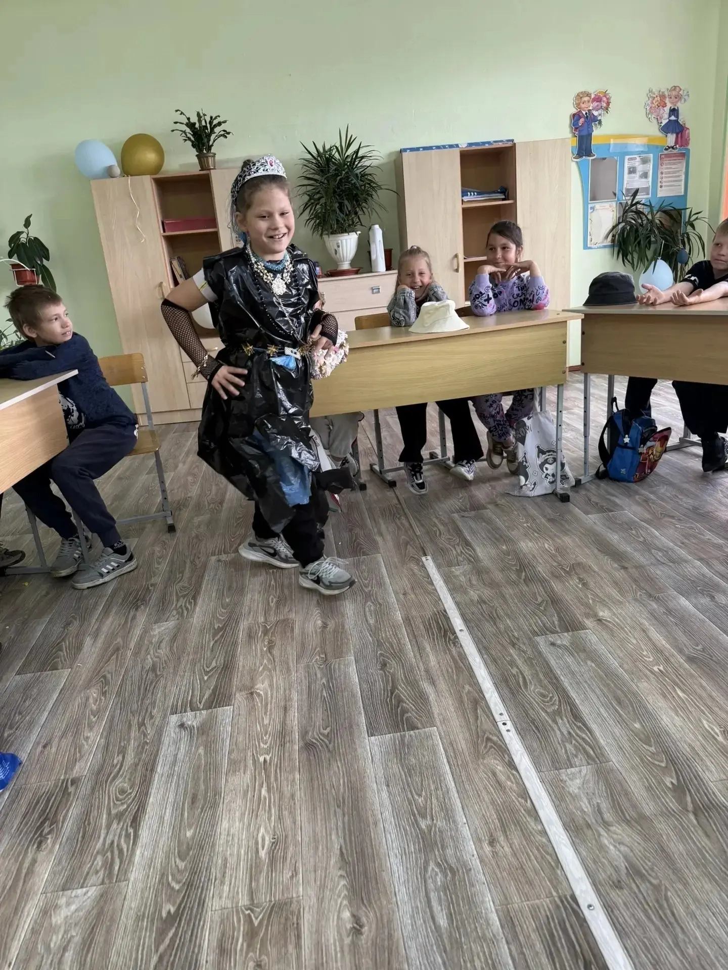 Седьмой день в пришкольном лагере: море веселья и полезных знаний!
Утро началось с весёлой зарядки. 