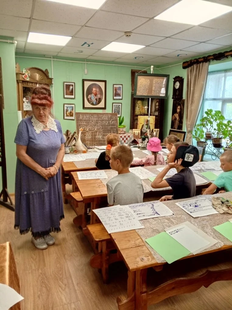 🎉 Тематический день сказок в лагере! 🎉

Сегодня, 8 июня, отряд «Следопыты»  в сопровождении воспит