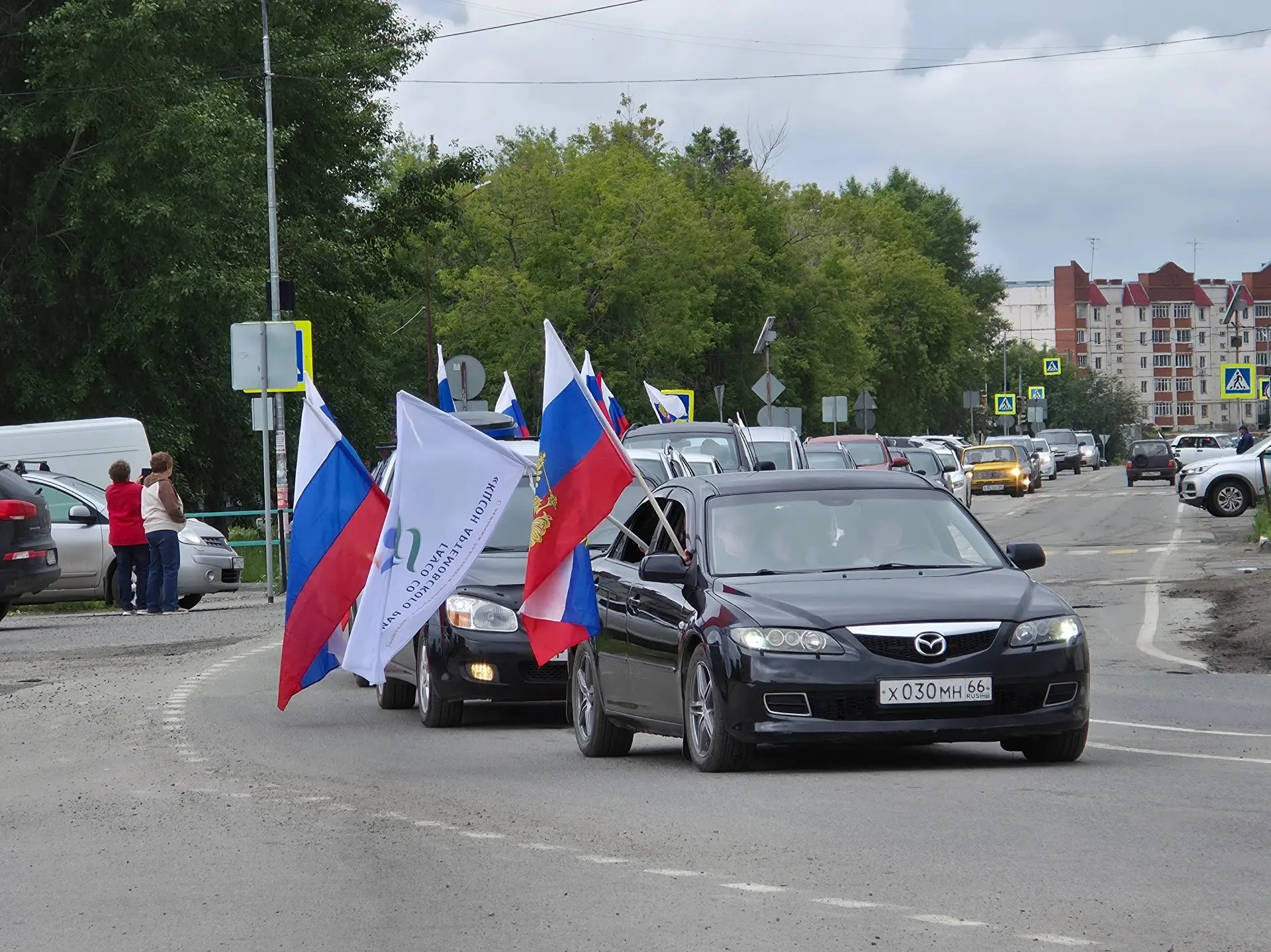🇷🇺В преддверии Дня России в Артемовском районе ярко и душевно прошёл спортивно‑оздоровительный пра