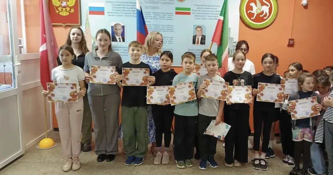 🎓Последняя линейка в этом учебном году — время подводить итоги.

💥Сегодня мы не просто прощаемся с