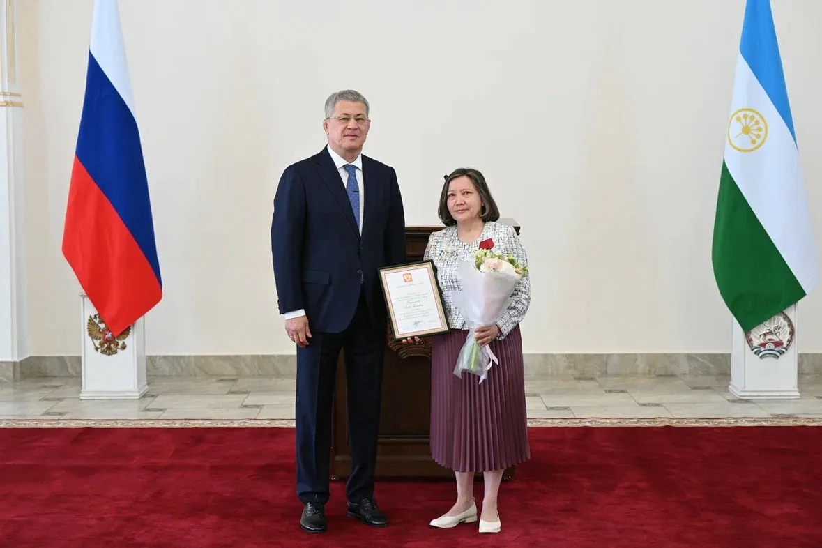 🤩 Коллектив Центра фехтования от всей души поздравляет нашего директора Грушину Лиру Римовну с высо
