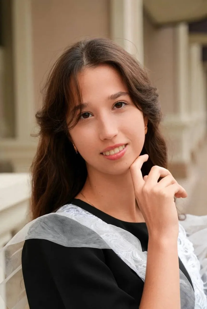 ✨Повод для огромной гордости!✨

❗️За 25-летнюю историю ЕГЭ в нашей школе первый 💯-балльник!

⭐️Выпу