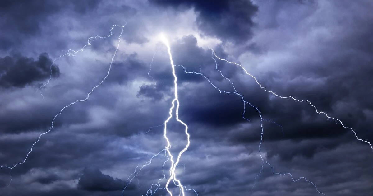 🌧️ Штормовое предупреждение объявлено в Алтайском крае

По данным синоптиков, в Алтайском крае в бл