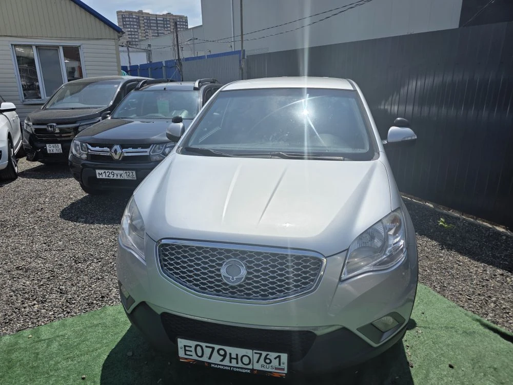 SsangYong Action
В 2012 год выпуска
Пробег 182.000
Весь в родном окрасе
2 л turbo
Дизель 
Механическ