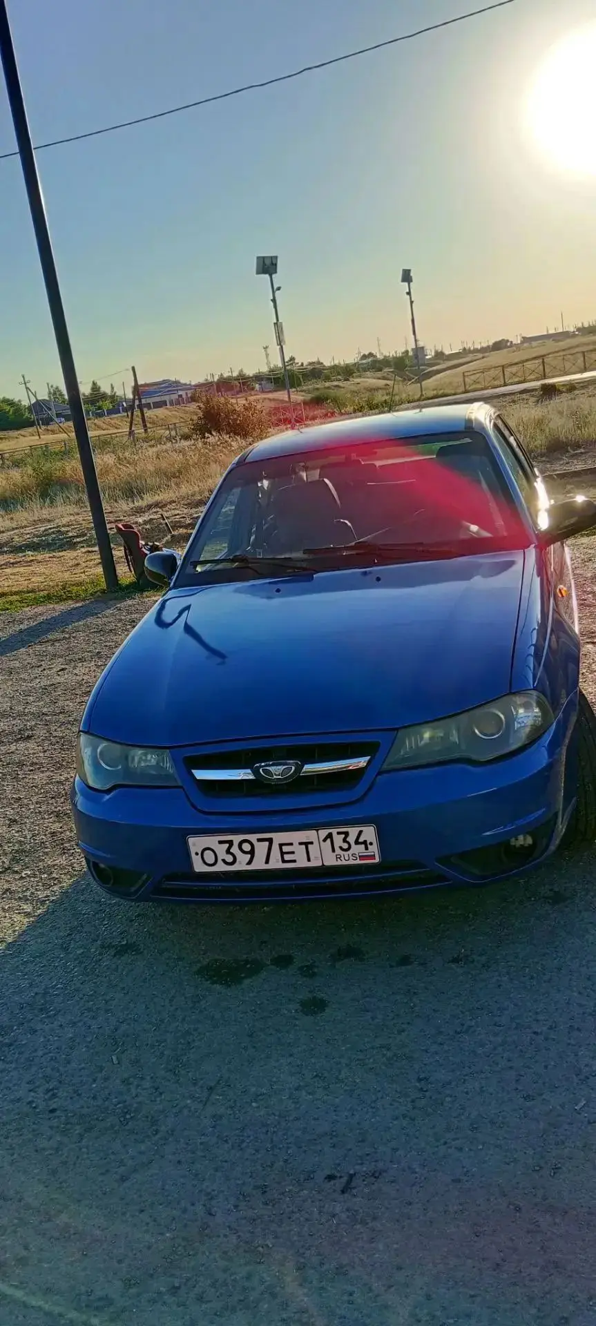 Daewoo Nexia, 2012 год, 2 хоз. В отличном состоянии для своих лет. Торг у капота, 300 000.
Обращатьс