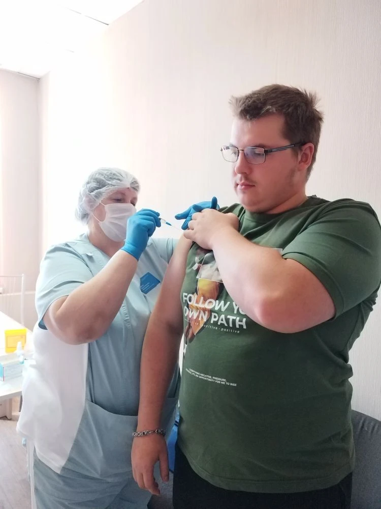 Вакцинация ветеринарных сотрудников ТОГБУ "Рассказовская райСББЖ" против бешенства.