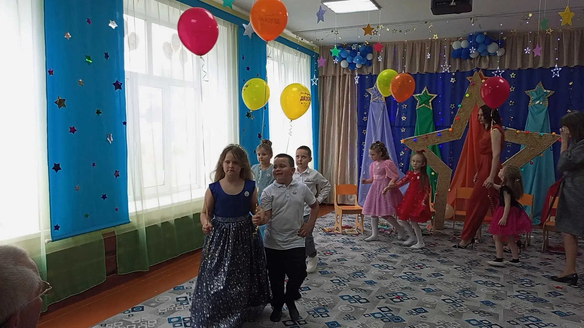 До свиданья детский сад, до свиданья

Очередной учебный год подошел к концу, а это значит пора проща