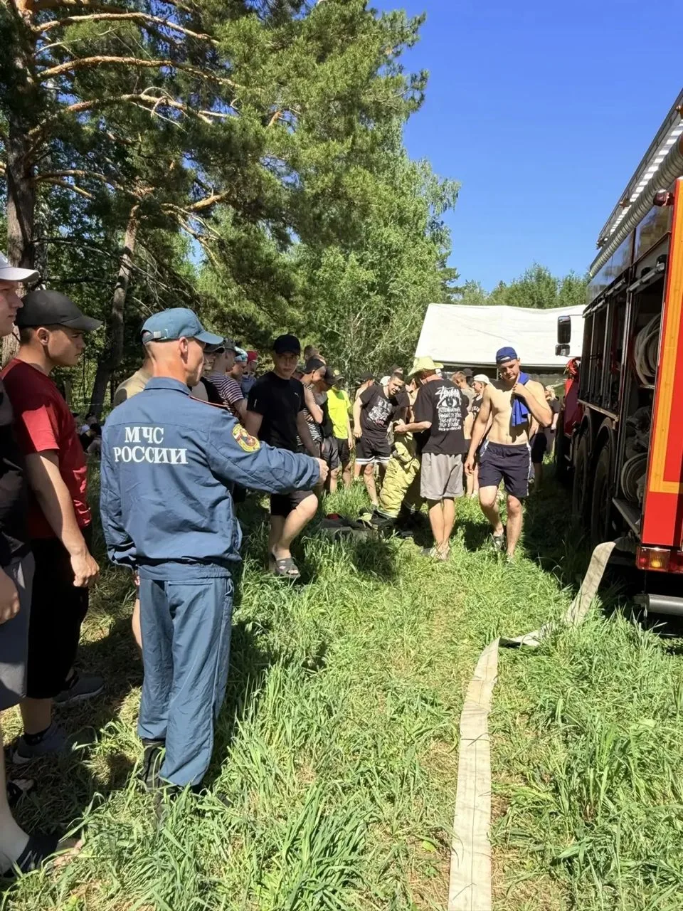 🚒В гостях у летнего учебно-полевого лагеря АКК — представители МЧС ЗАТО Сибирский.
Этот день запомн