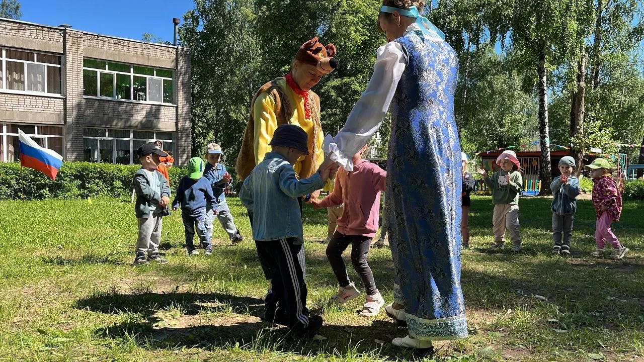В течение этой недели ребята нашей второй младшей группы Фиалка с большим интересом знакомились с ис