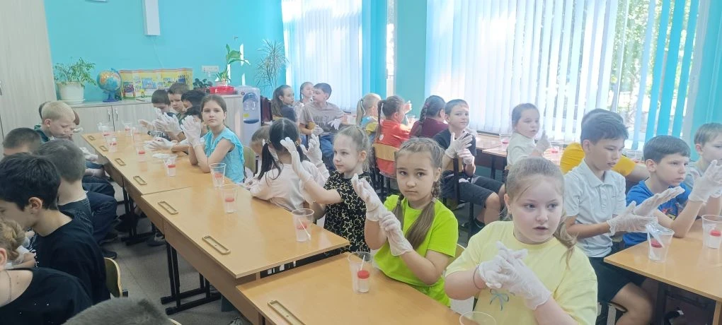 🌞 Обзор жизни в лагере «Солнечный город»

Наши дни в лагере «Солнечный город» проходят невероятно н