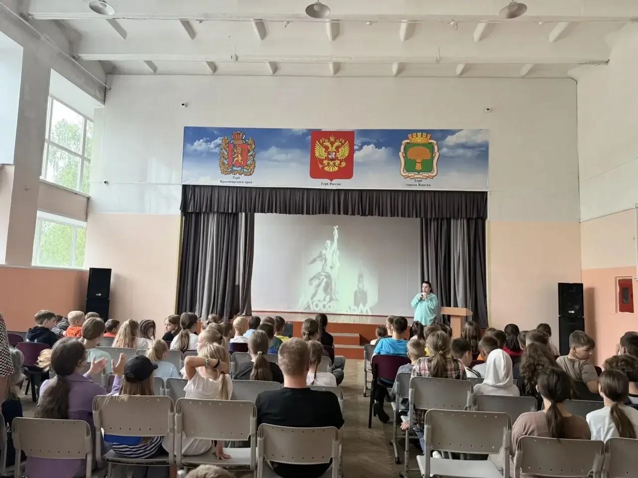 Лето в фокусе: хроника летнего пришкольного лагеря «Мы Вместе!»

День 17
Семнадцатый день в лагере «