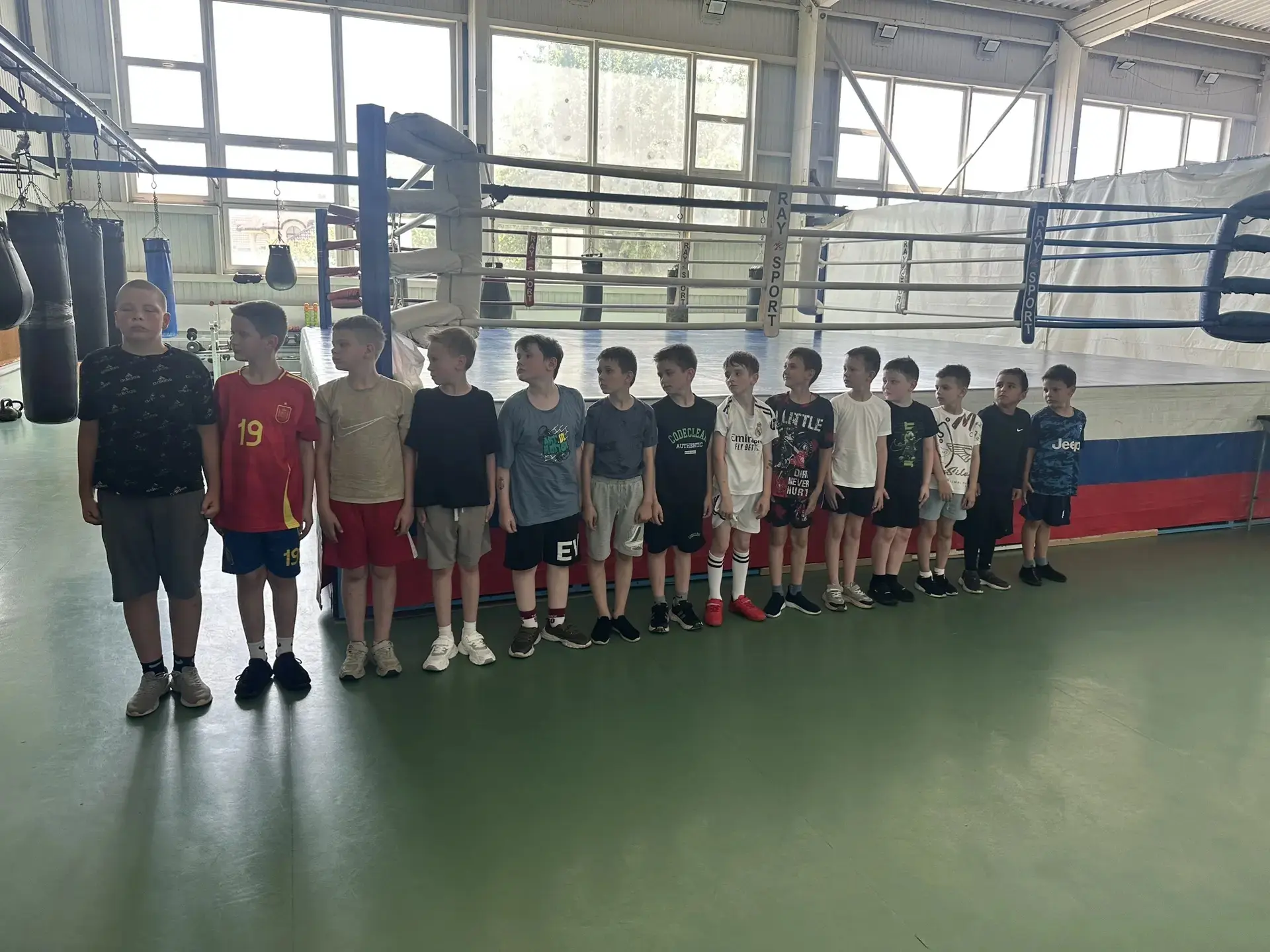 🥊БОКС🥊
Учебно-тренировочный процесс по боксу среди обучающихся СШ «Родина».

🗣Тренер-преподавател