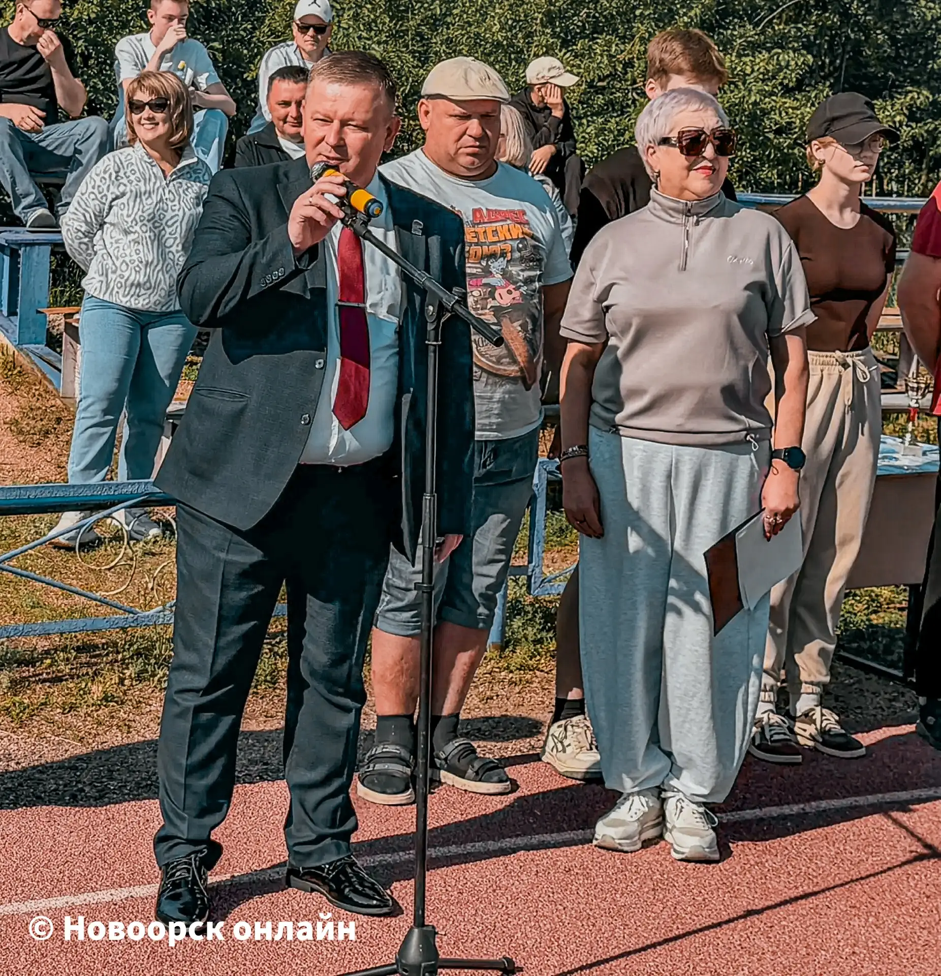 Спортивный азарт, командный дух и воля к победе!

6 июня на базе спортивной школы Новоорского района