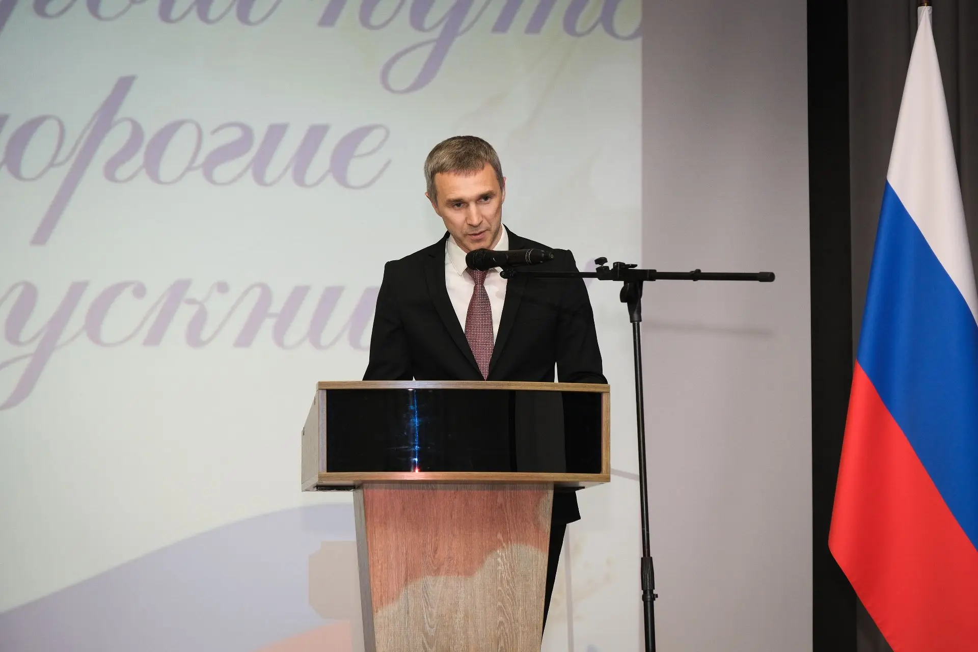 📜 Аттестат зрелости вручен!
Сегодня в стенах нашей школы состоялась долгожданная церемония — выпуск
