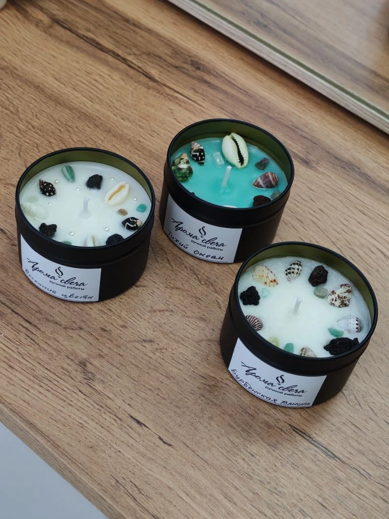 Свеча в баночке 100 мл
25 часов горения
Кокосовый воск

Ароматы:
✨ Бурбонская ваниль
✨ Весенние цвет