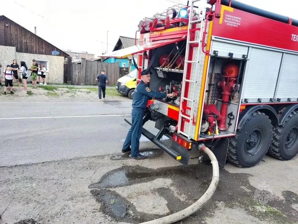 За сутки в Красноярском крае потушили 32 пожара

За минувшие сутки в Красноярском крае ликвидировали