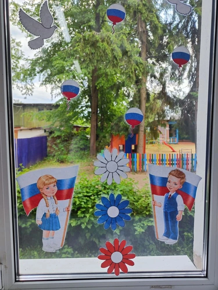 #ОкнаРоссии2026
Воспитанники младшей группы "Сказка"
МКДОУ "Детский сад 6 "Ягодка" г.Кирова Калужско
