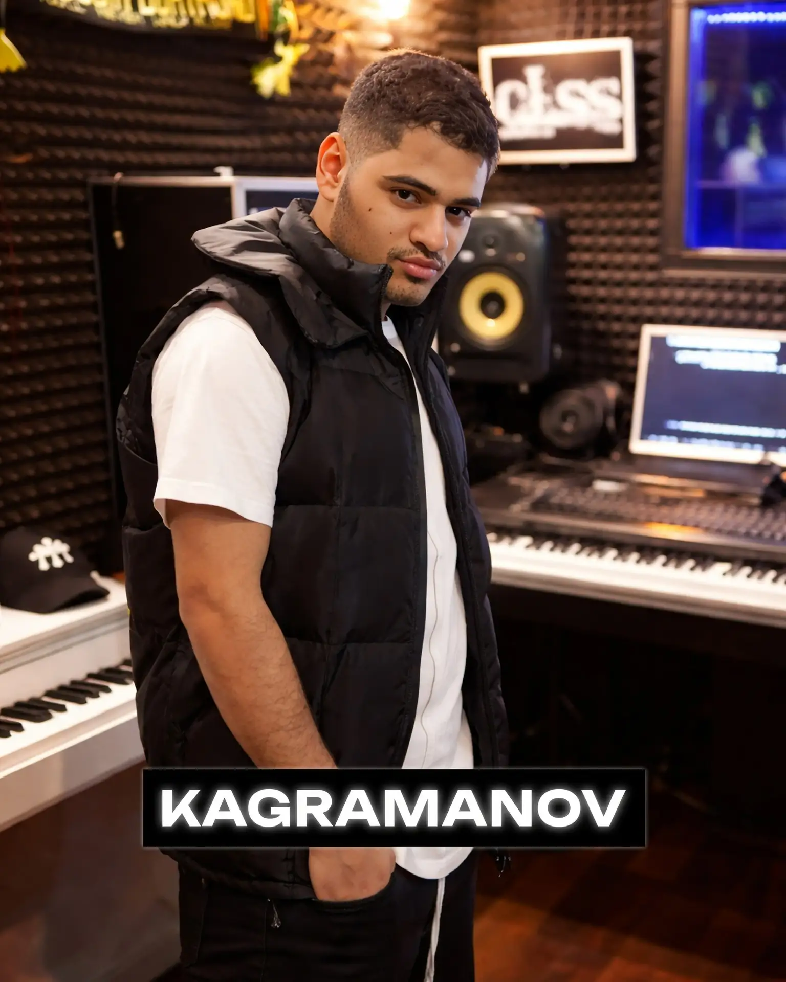 Роман Каграманов на GLSS Records
Блогер, вайнер, ведущий, музыкант, актёр - все сферы шоу-бизнеса по