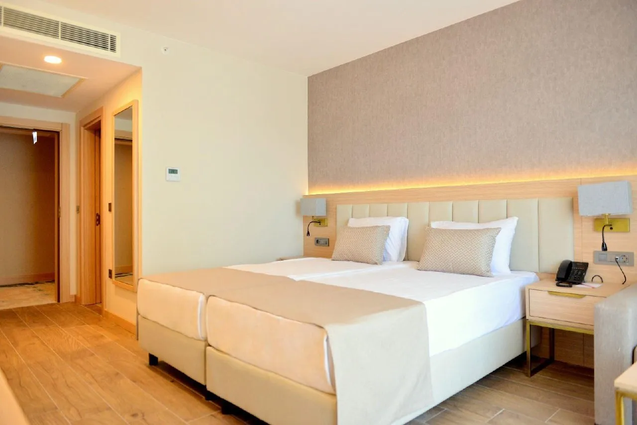 Luna Vista Belek 5*
🇹🇷Турция, Белек 


Полностью обновленный отель на 1 линии с песчаным пляжем бл