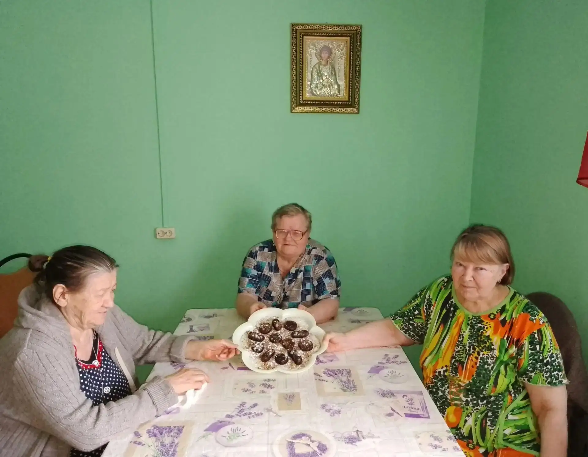 На вечерней занятости мы провели кулинарный мастер-класс: подопечные приготовили любимое с детства п