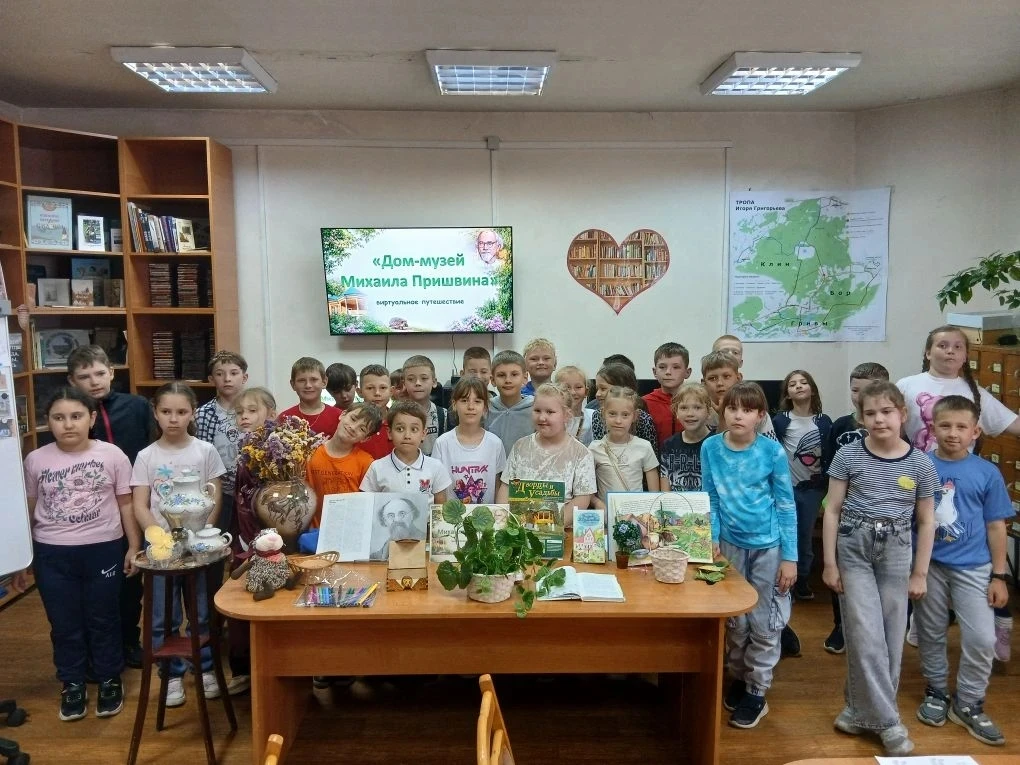 🌳🌲 Путешествие в мир природы с Михаилом Пришвиным🐾

Нашим ребята из пришкольного лагеря на месте 