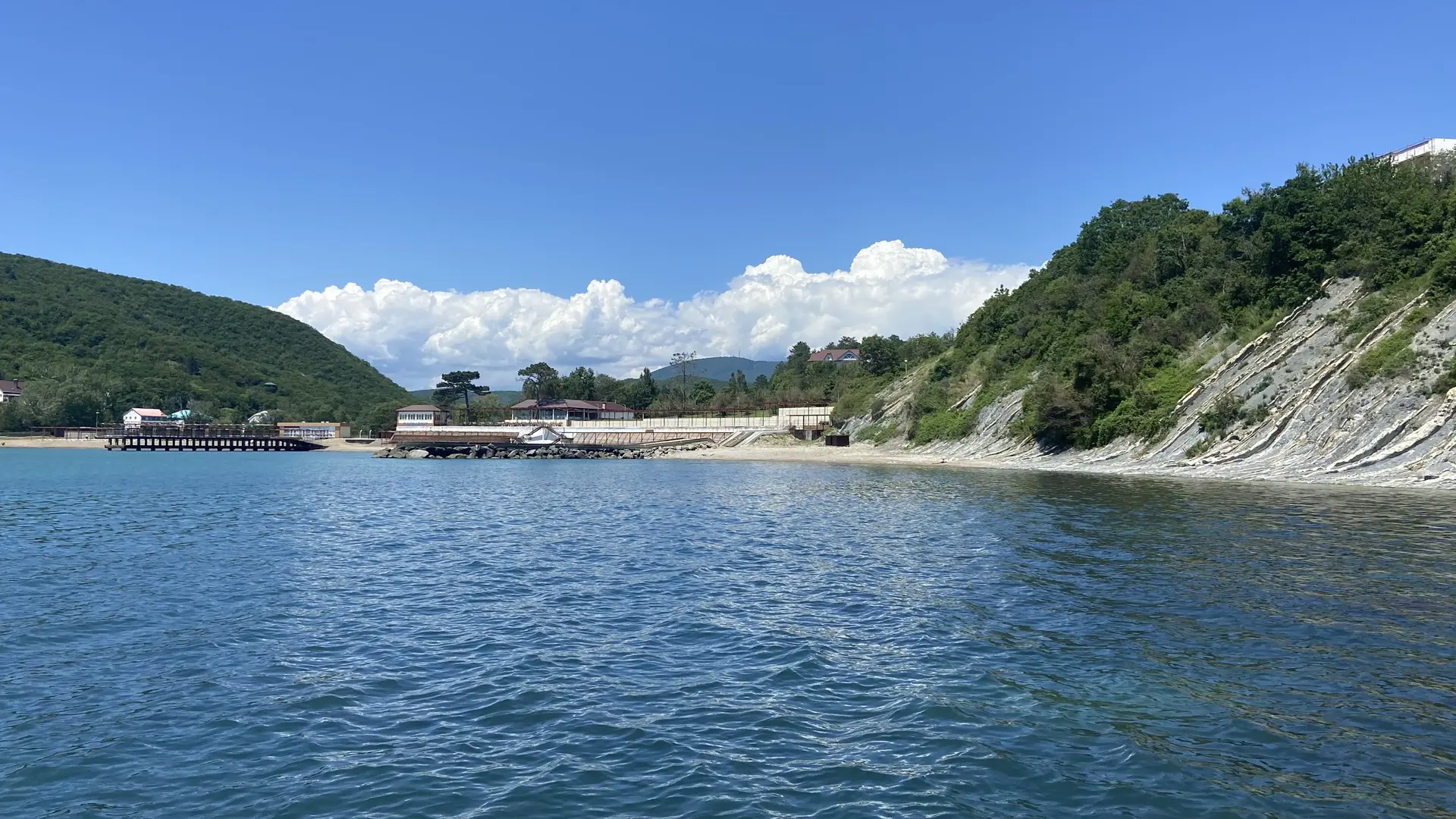 Море сегодня 🏖️ 

☀️Температура воздуха  25 ℃
🌊 Температура воды  18 ℃