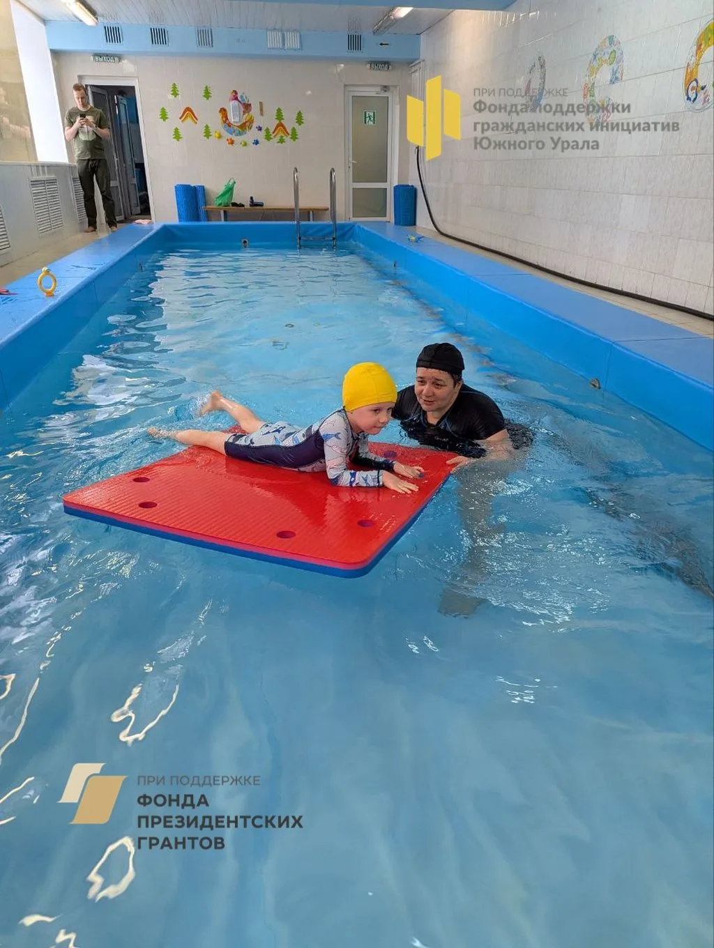 💪 Сила без напряжения
Вода поддерживает тело, поэтому можно укреплять мышцы без перегрузок и боли. 