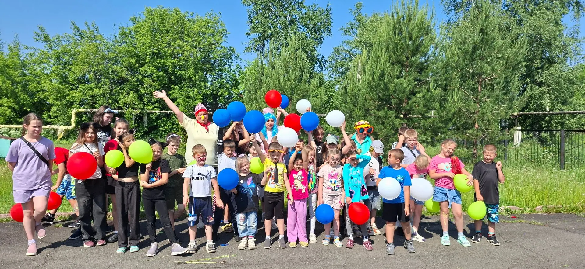 В рамках Общероссийской акции взаимопомощи #МыВместе специалисты отделения дневного пребывания МБУ «