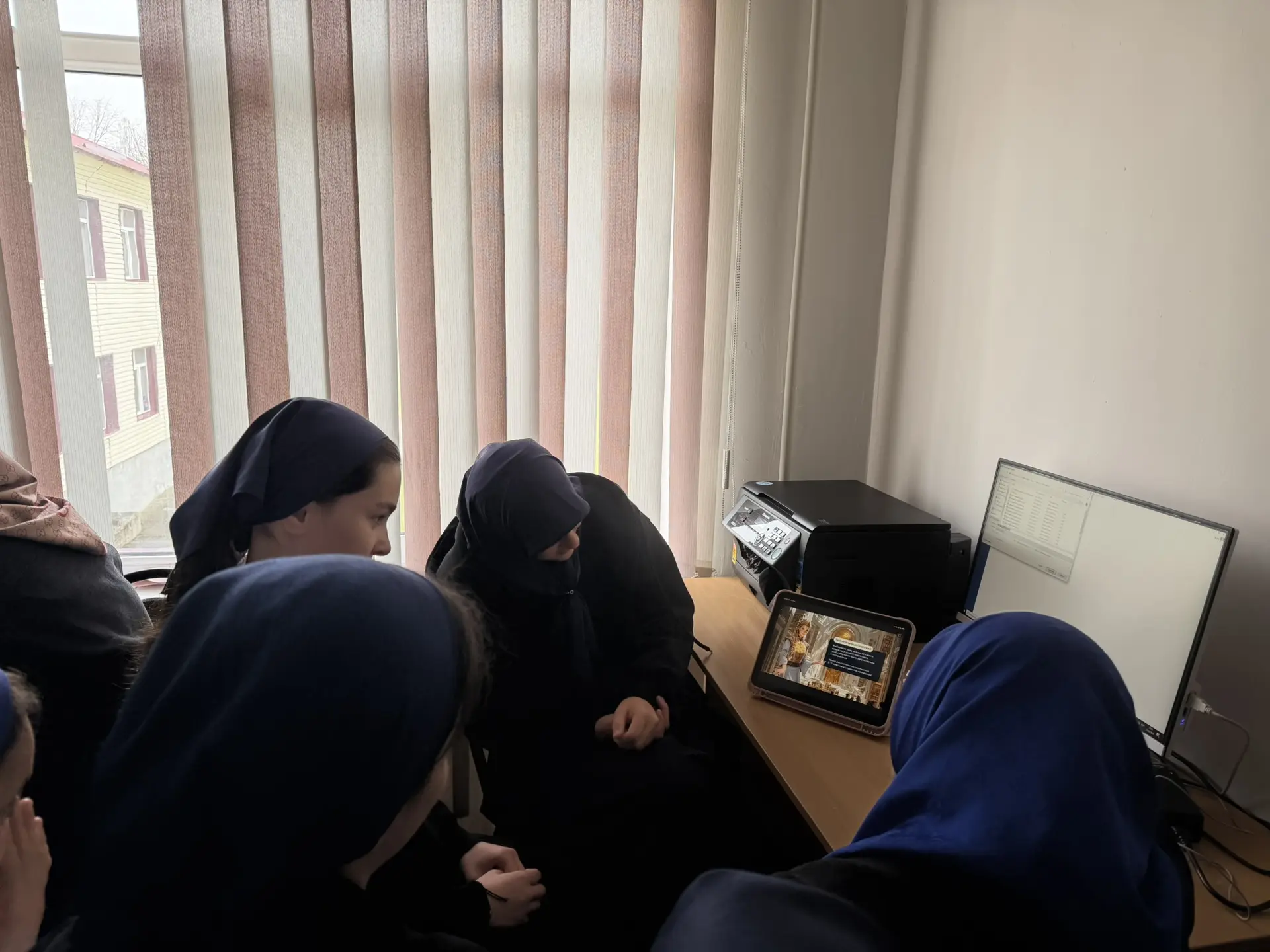 Проект «Онлайн-уроки по финансовой грамотности для школьников»
Онлайн-урок «Кибербезопасность: как з