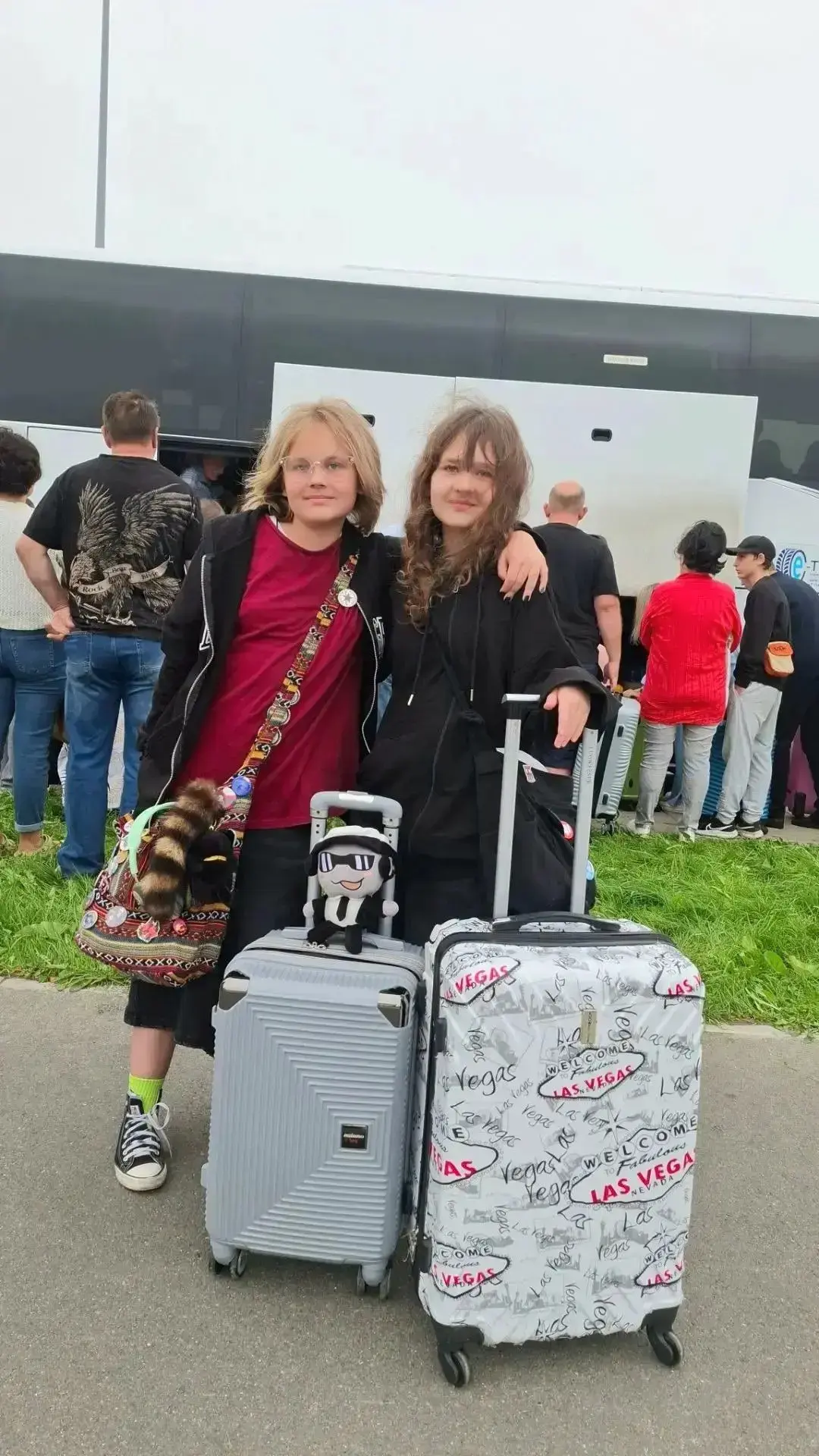 Впереди еще целая половина лета!🌞
У Академического района есть места в лучшие загородные лагеря, на
