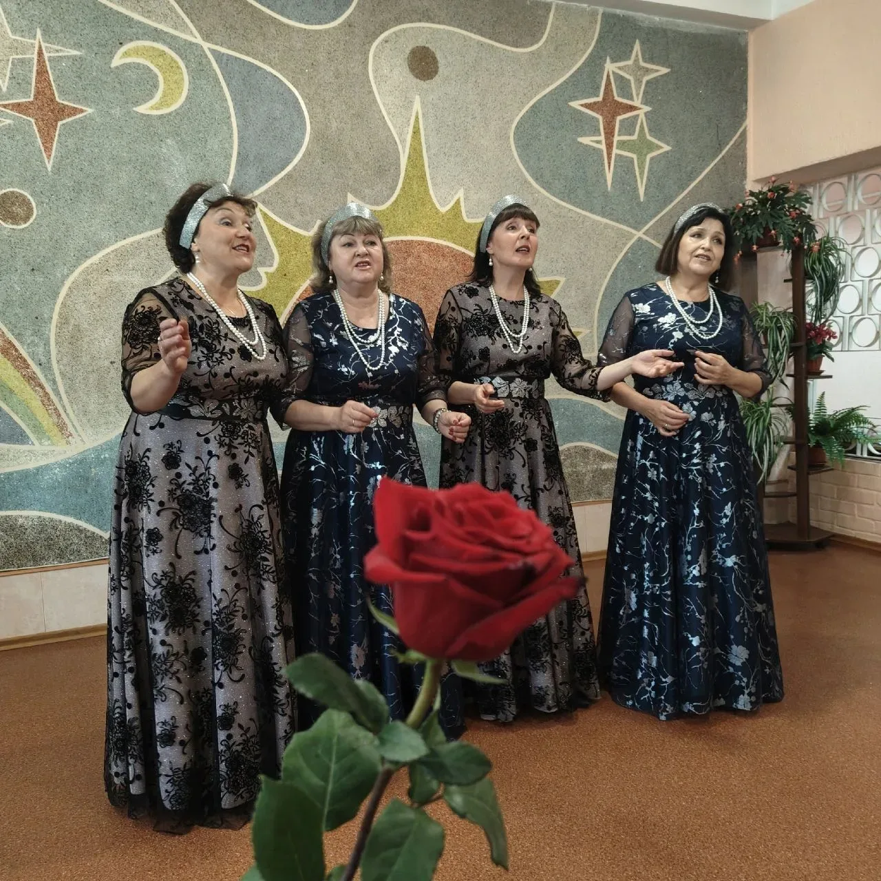 В честь своего профессионального праздника
социальные работники получили
замечательный подарок — пра