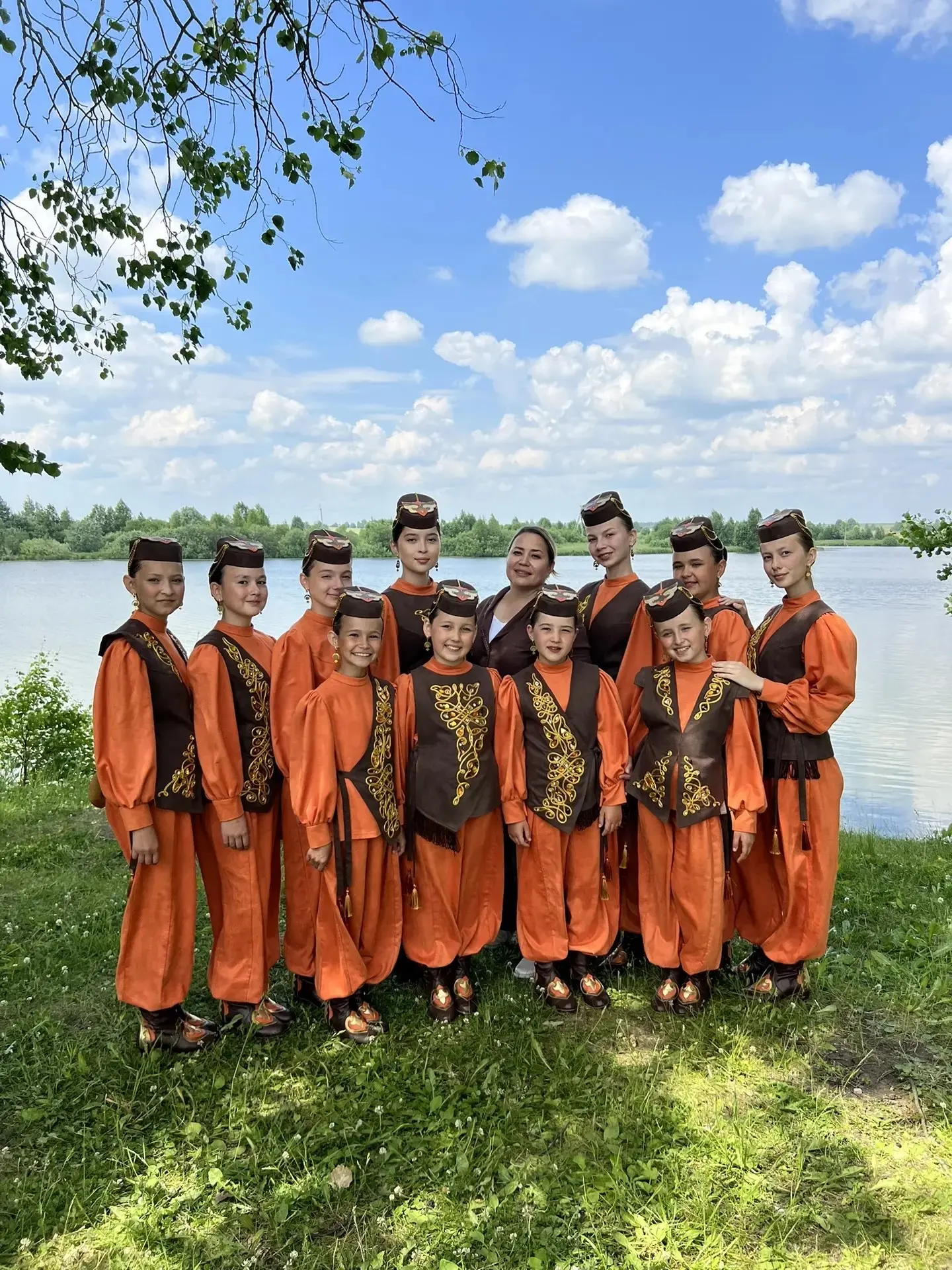 13 нче июнь көнне Әтнә балалар сәнгать мәктәбенең  "Нур" үрнәк вокаль ансамбле(җитәкчесе Зайнуллина 