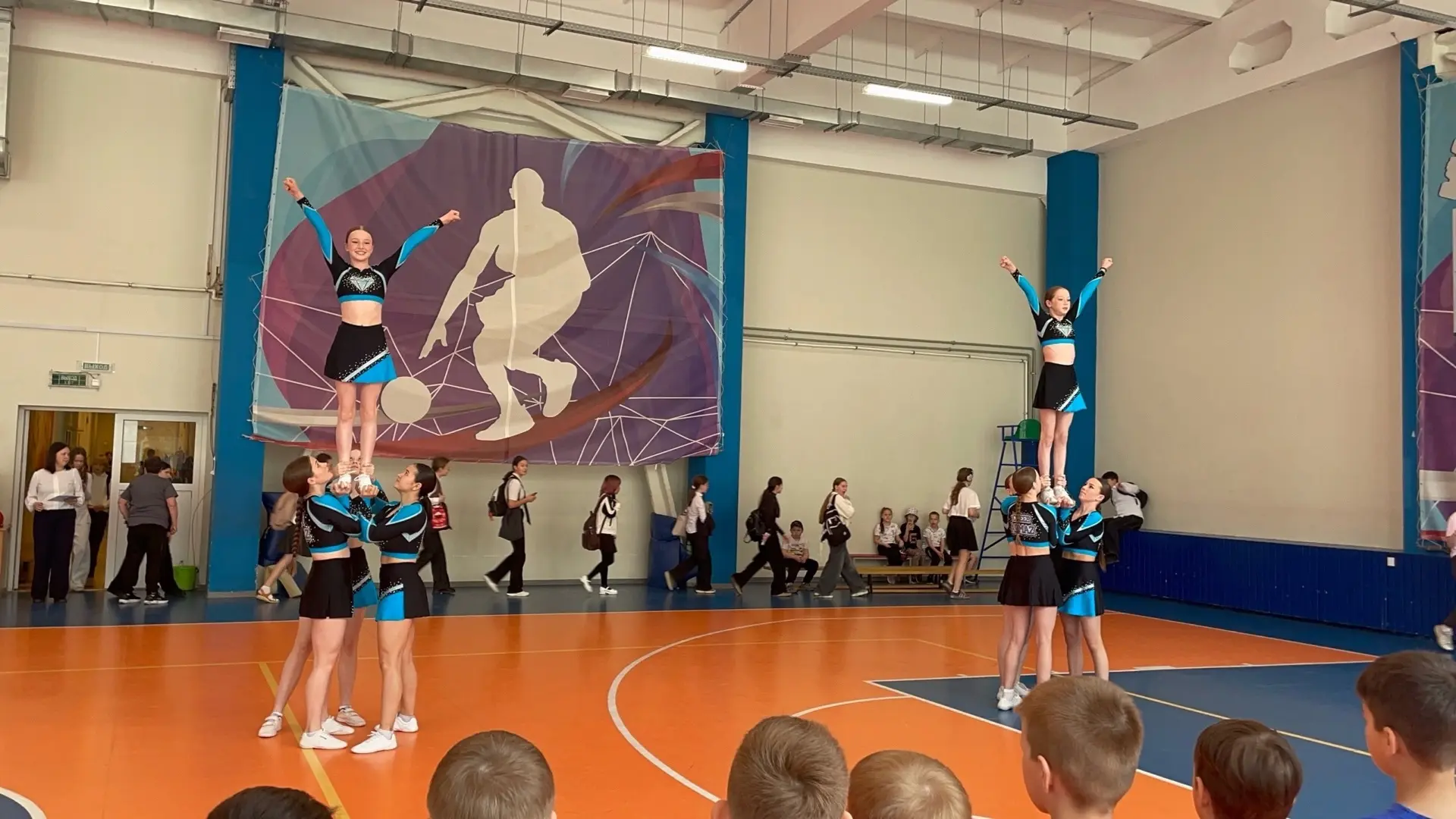 Закрытие Спартакиады! ✨

Девочки из команды «АЛМАЗ» зажгли на грандиозном закрытии Спартакиады детск
