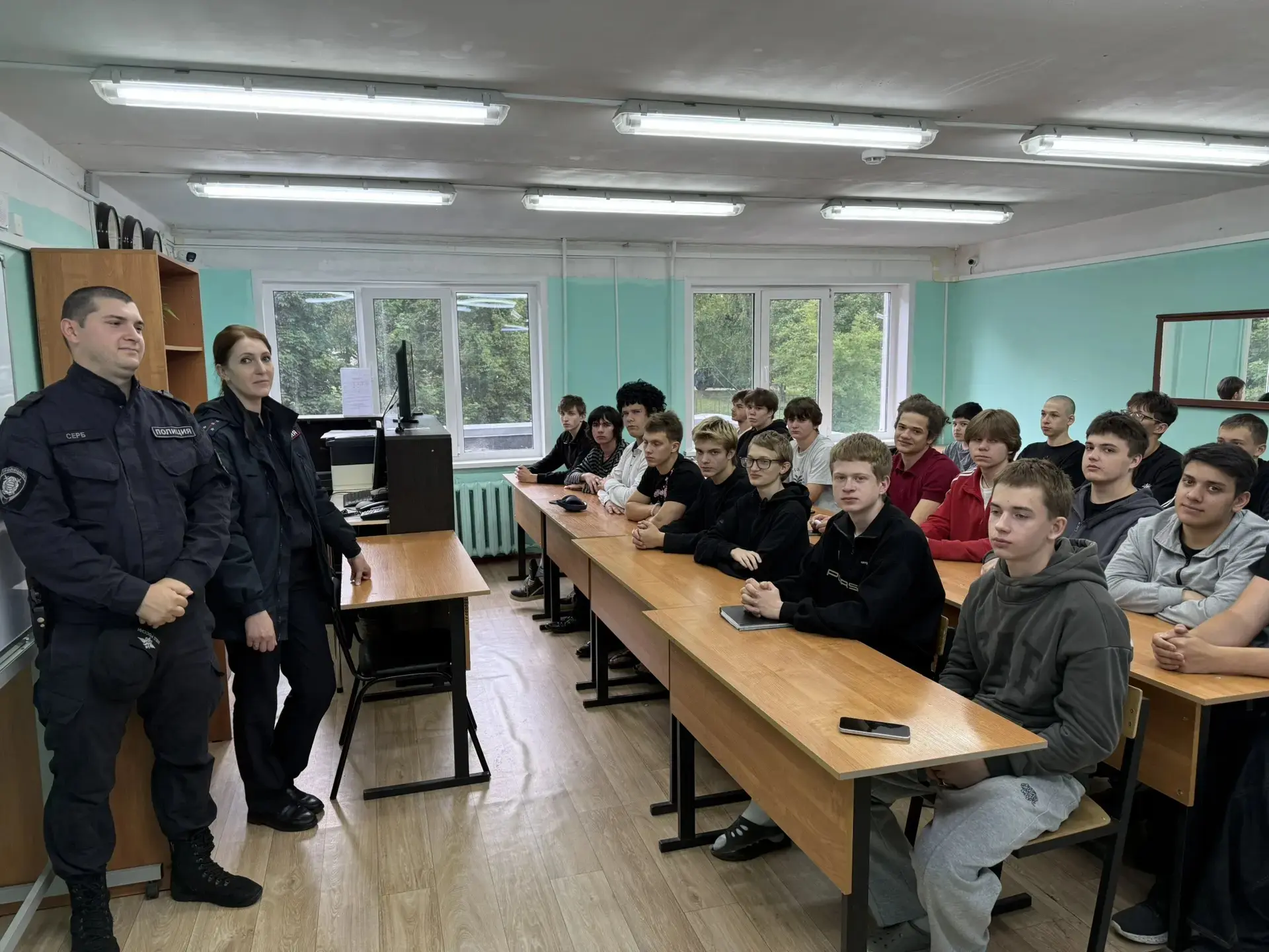 Важная встреча: говорим о буллинге открыто! 🗣️

В нашем техникуме прошла беседа со старшим инспекто