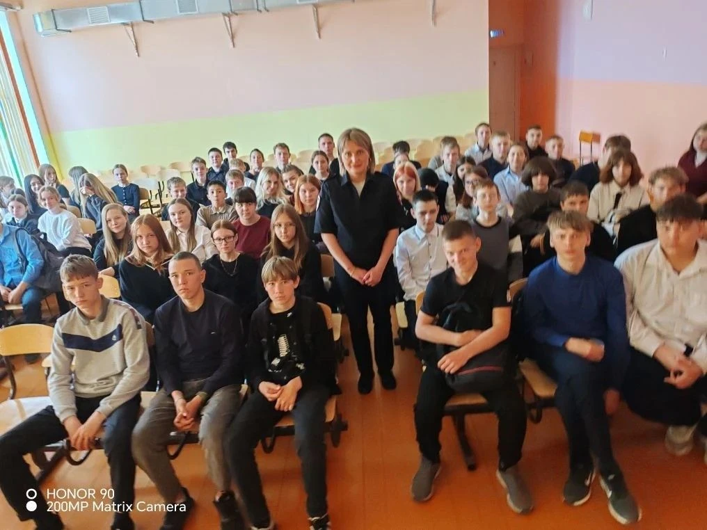 «Уголовная ответственность несовершеннолетних».
Накануне летних каникул, когда у школьников появляет