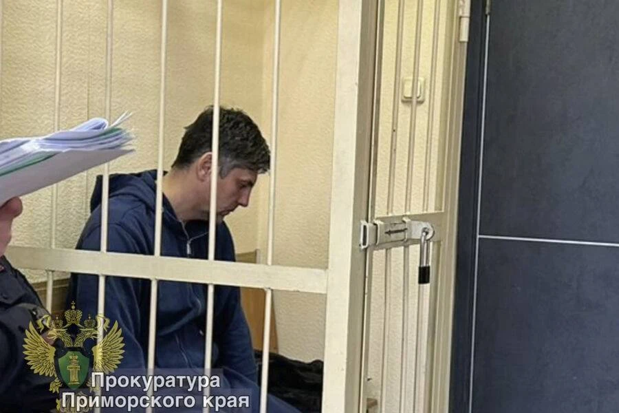 Самый большой в Приморье срок за коррупцию: Денис Горовчук получил 20 лет колонии, а часть взяток он