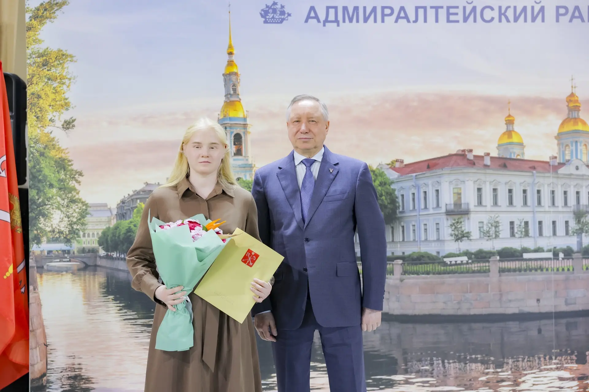 Сегодня на площадке музея школы №235 им. Д.Д. Шостаковича Губернатор Санкт-Петербурга А.Д. Беглов вр