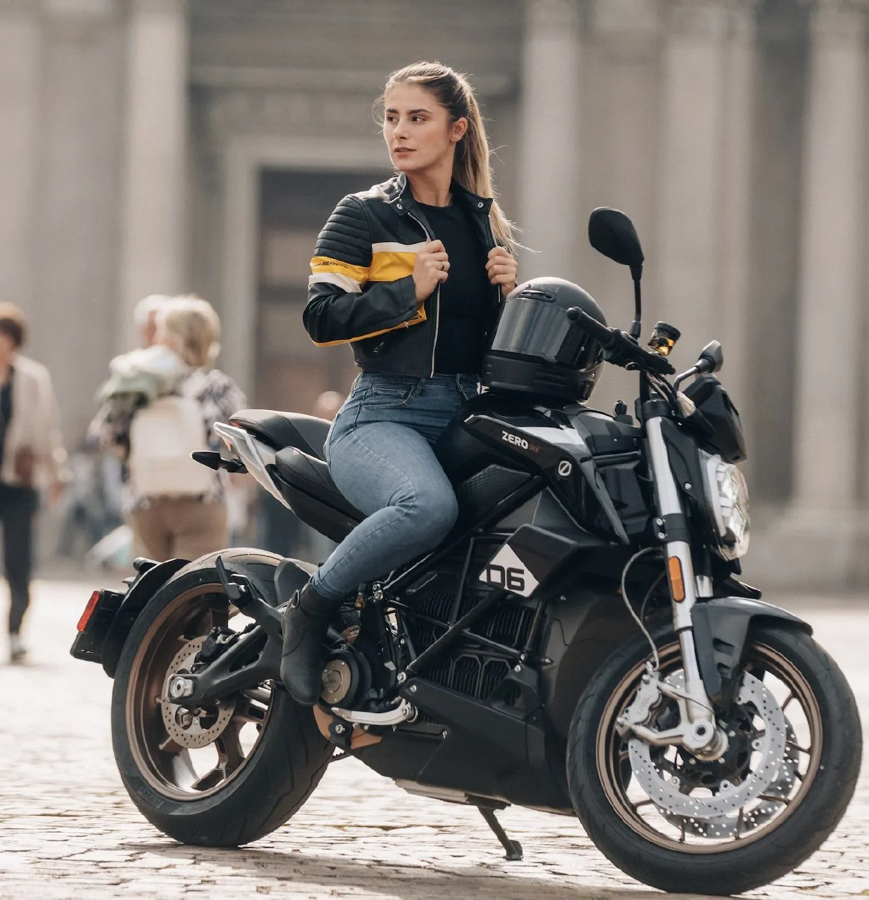 📰Zero Motorcycles отмечает 20-летие и запускает юбилейный бонус на модели 2026 года

📌 В 2026 году