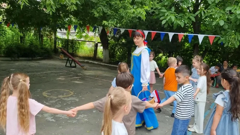 В детском саду состоялся яркий и запоминающийся праздник, посвящённый Дню России. Это торжественное 