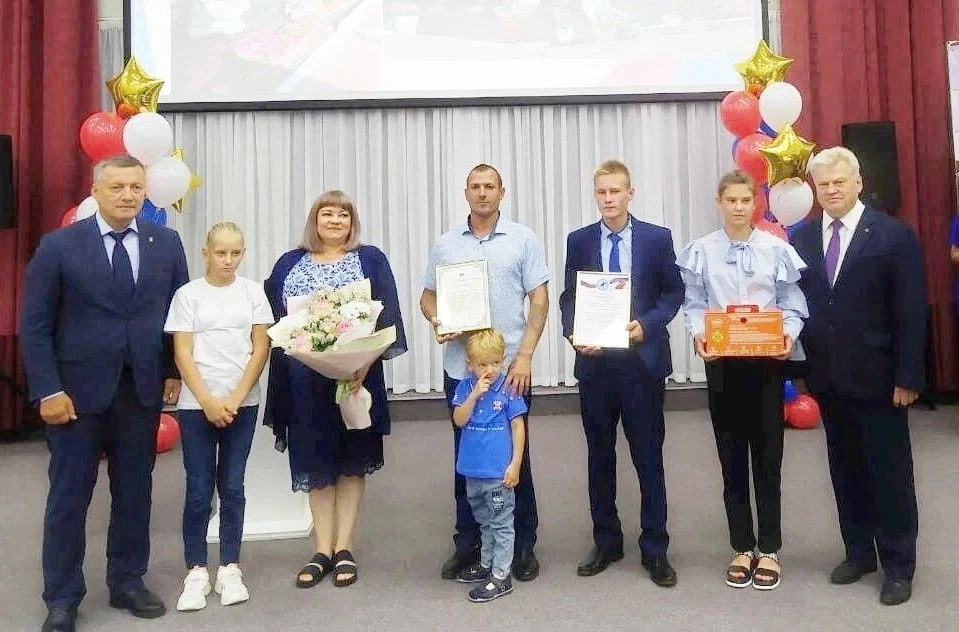 Поздравляем победителей конкурса!!!💐
 
Министерством социального развития, опеки и попечительства И