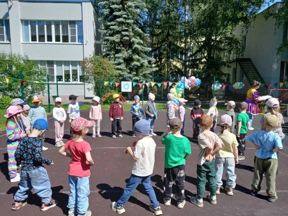 ☀️Сегодня, 3 июня наконец-то настала теплая погода☀️ и мы отпраздновали День защиты детей!🌸 Праздни